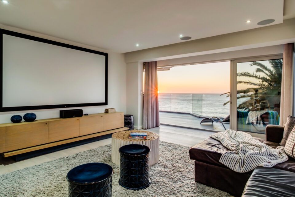 Houghton Penthouse - TV lounge