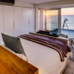 Houghton Penthouse - Master bedroom with views