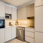 Mimosa Apartment - Modern Kitchen
