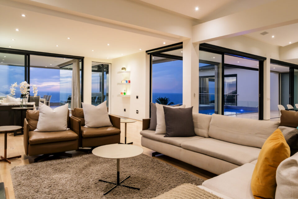 Prima Views - Living area