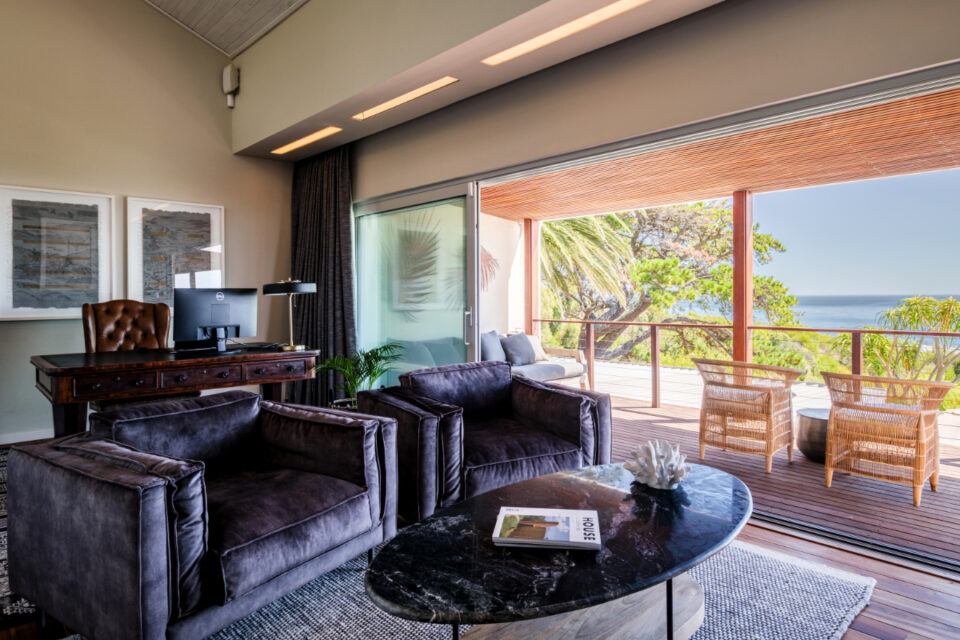 Riomar - Master Bedroom Study